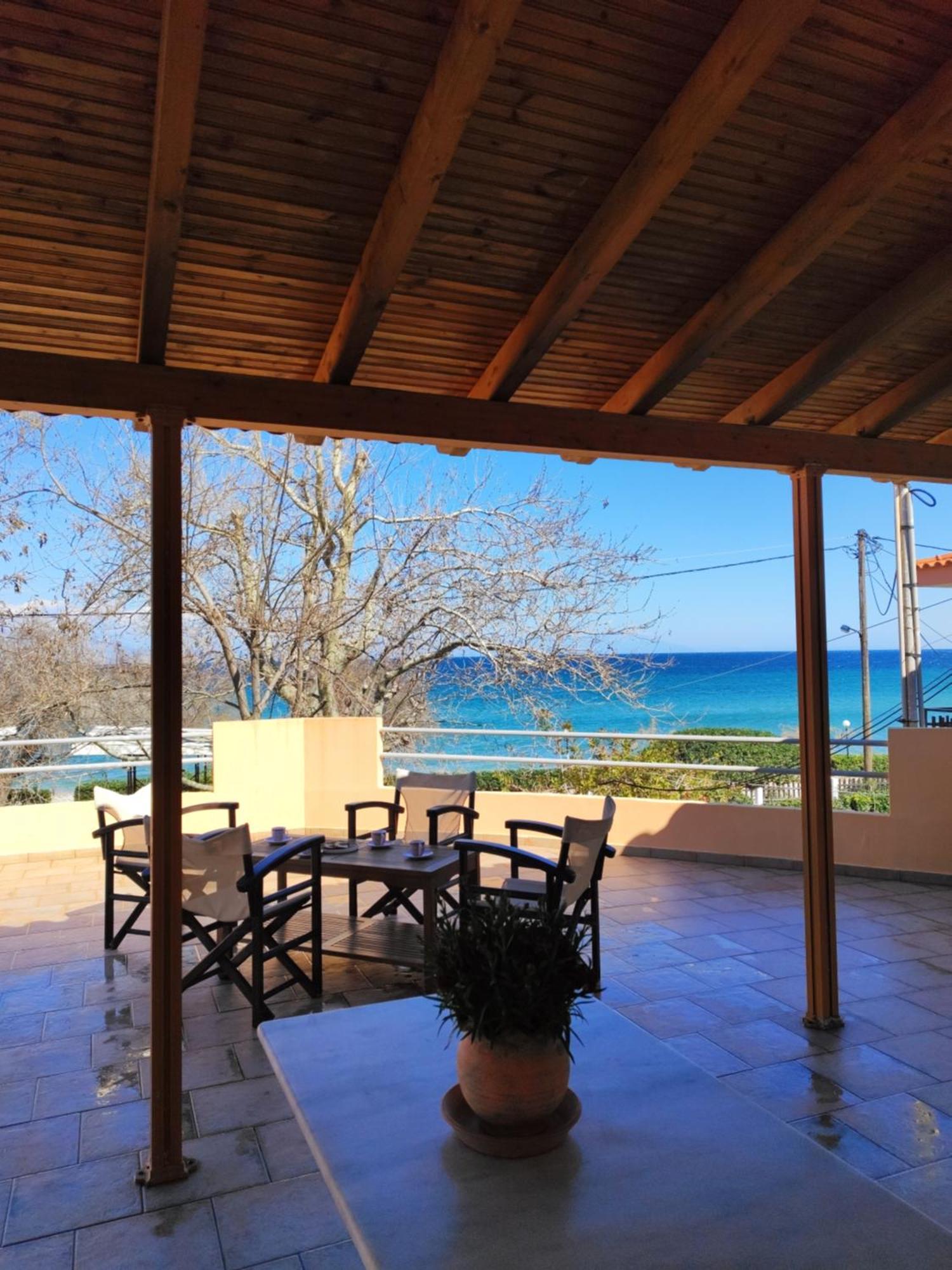 Апартаменты Sea View House Эйон Экстерьер фото